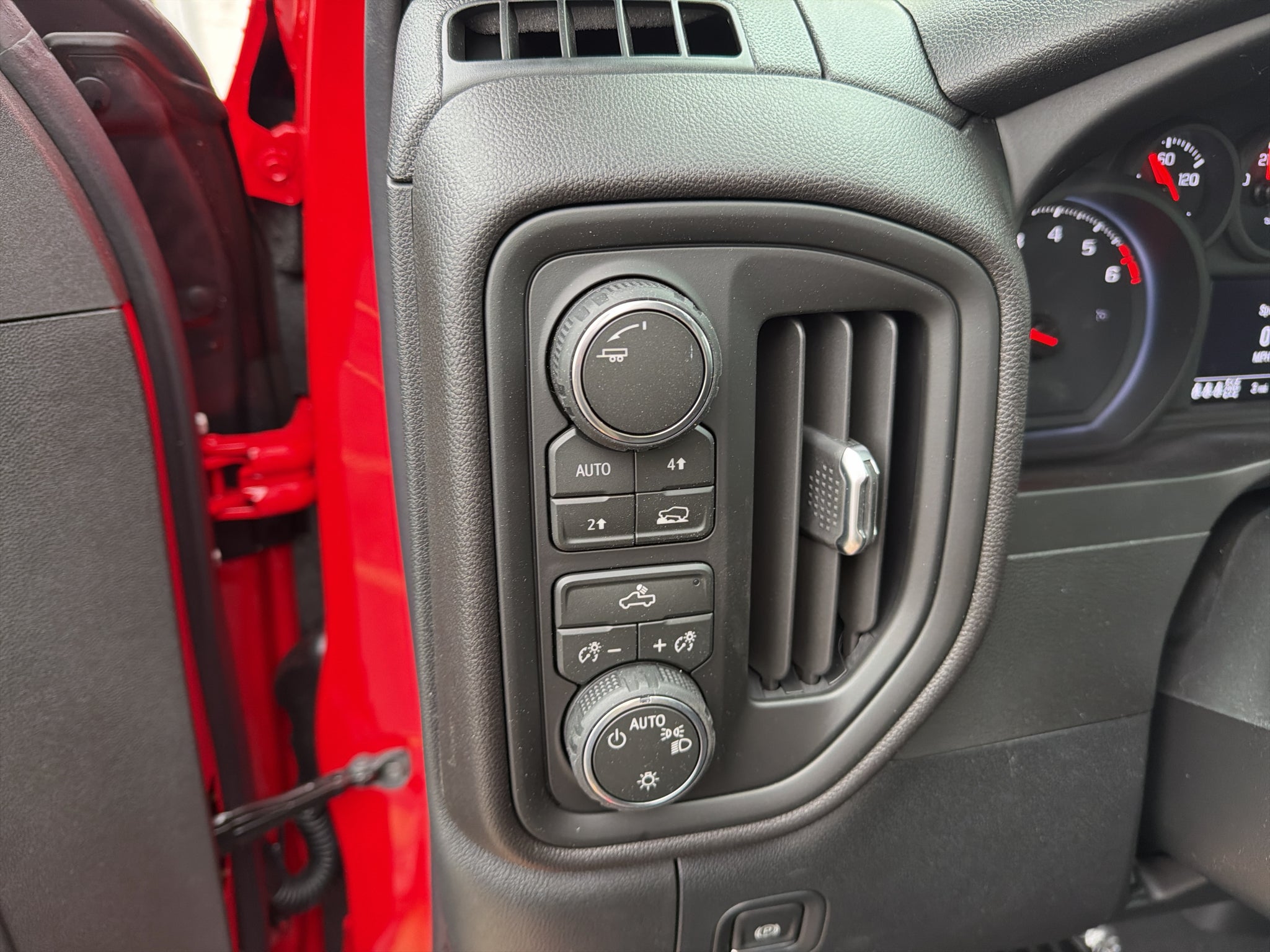 2026 Chevrolet Silverado 1500 Custom - Photo 12
