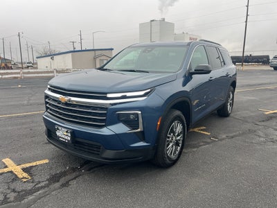 2025 Chevrolet Traverse LT