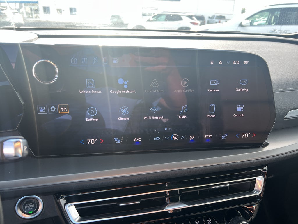 2025 Chevrolet Traverse LT