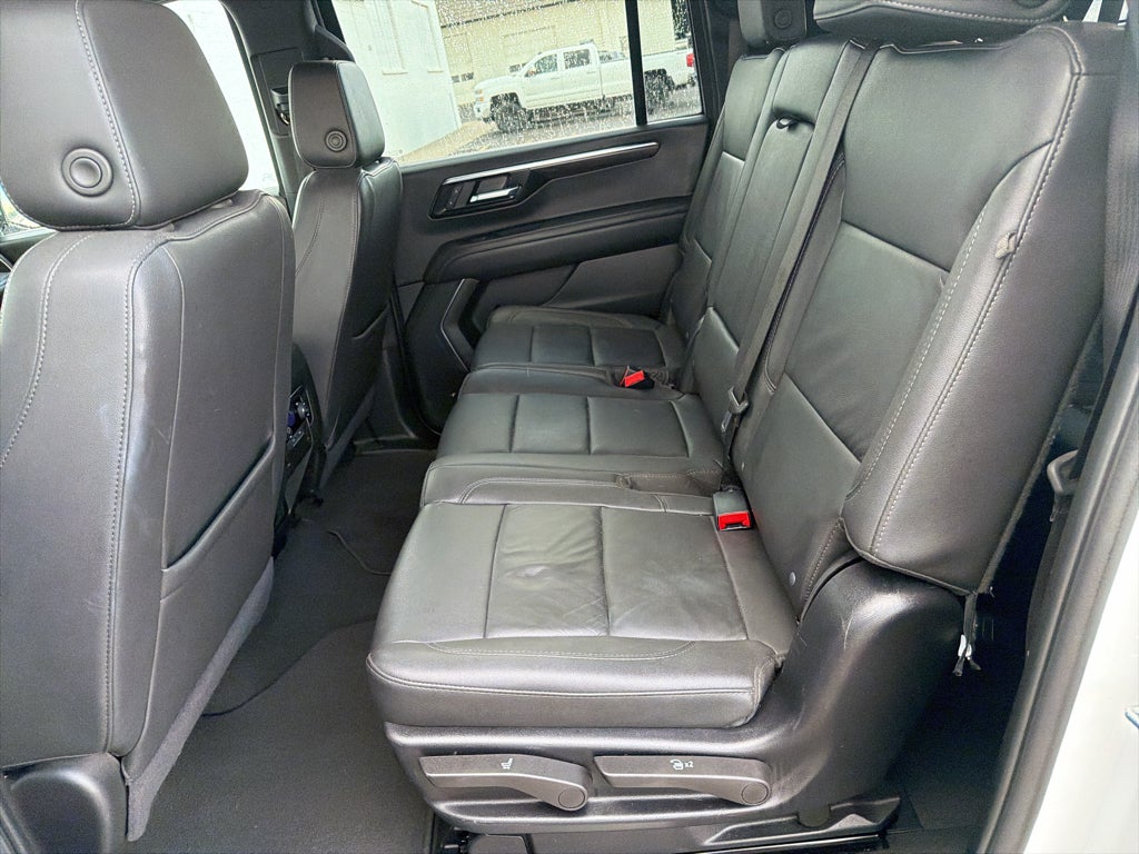 2025 Chevrolet Suburban LT