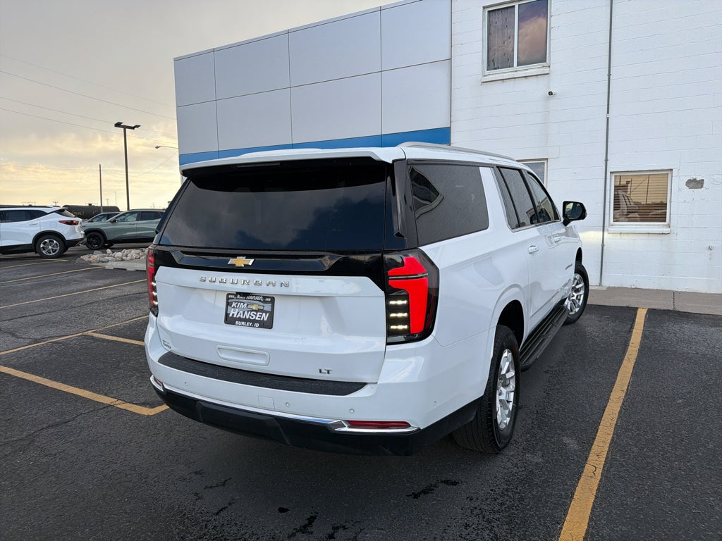 2025 Chevrolet Suburban LT