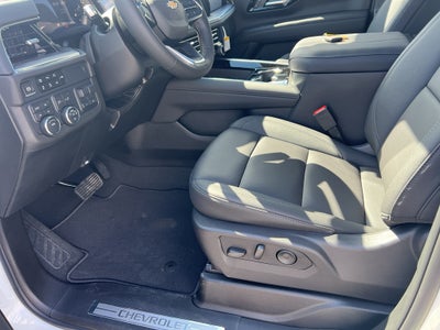 2025 Chevrolet Suburban LT