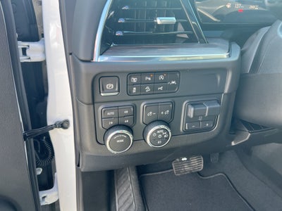 2025 Chevrolet Suburban LT