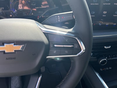 2025 Chevrolet Suburban LT