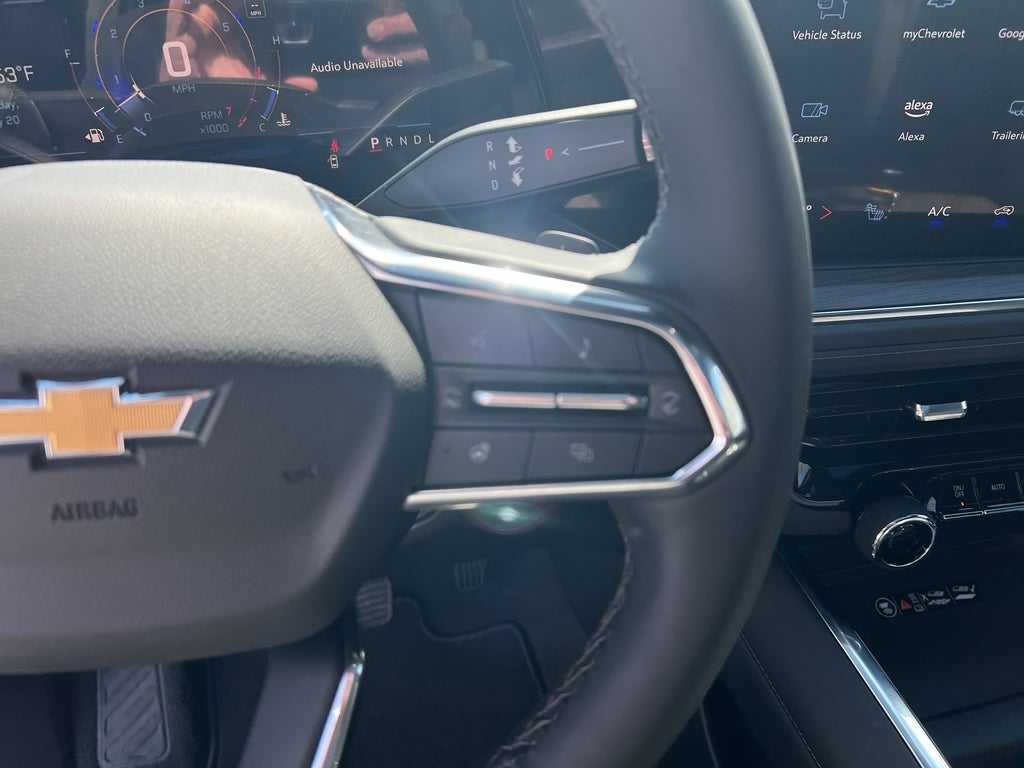 2025 Chevrolet Suburban LT