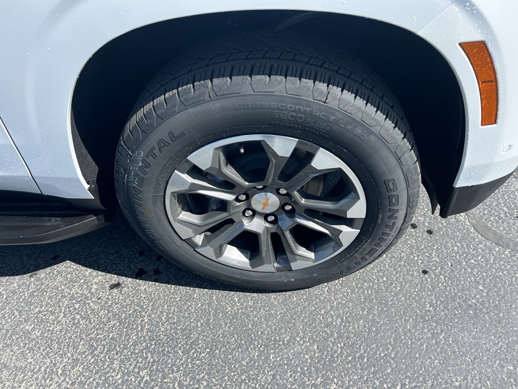 2025 Chevrolet Suburban LT