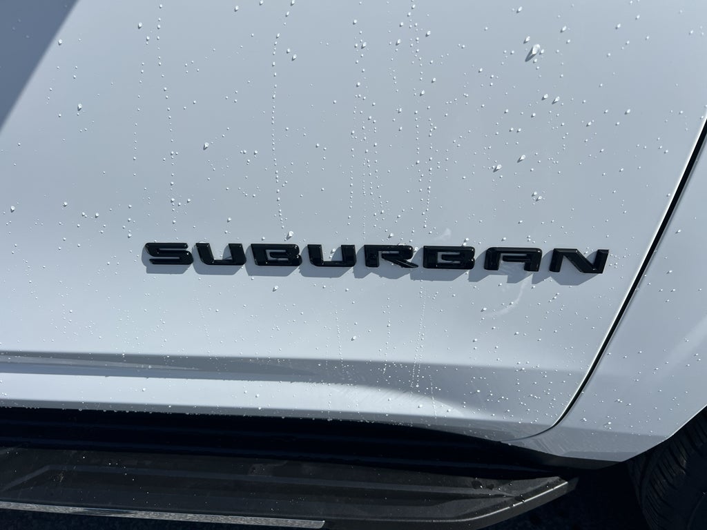 2025 Chevrolet Suburban LT