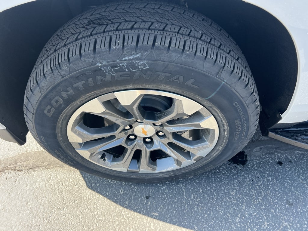 2025 Chevrolet Suburban LT