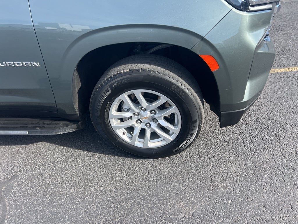 2024 Chevrolet Suburban LT