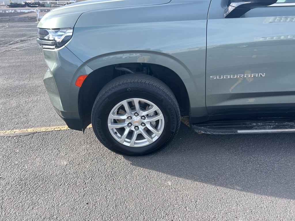 2024 Chevrolet Suburban LT
