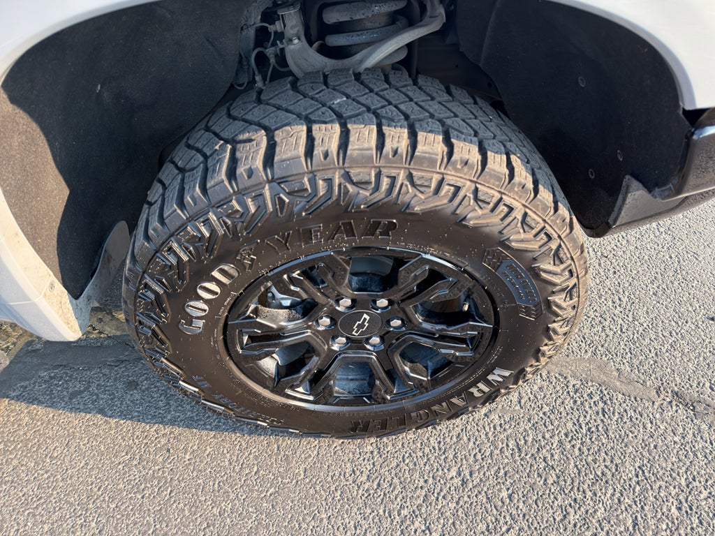 2025 Chevrolet Silverado 1500 ZR2